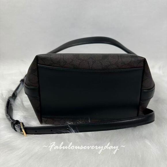 Coach City Large Bucket Bag Crossbody In Signature Canvas CT802 Walnut/Black NWT - Picture 4 of 9